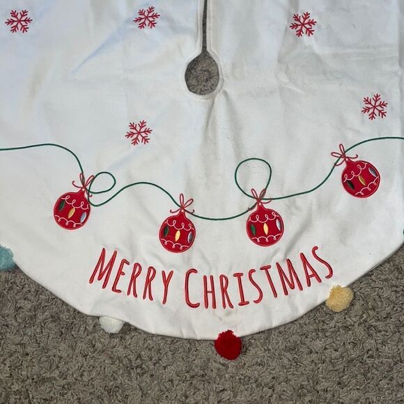 36” Tree Skirt - Picture 5 of 10